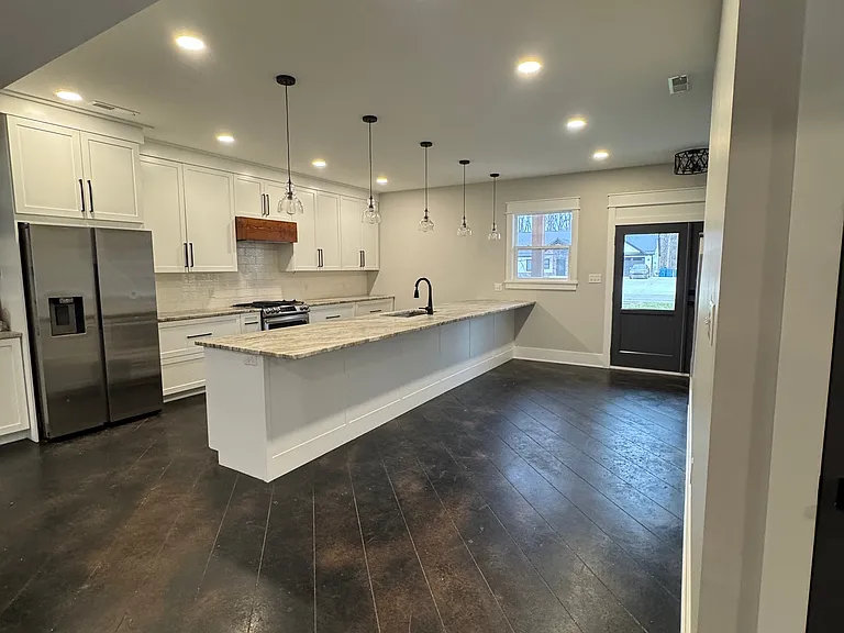 1151 Old Porter Rd — Photo 2