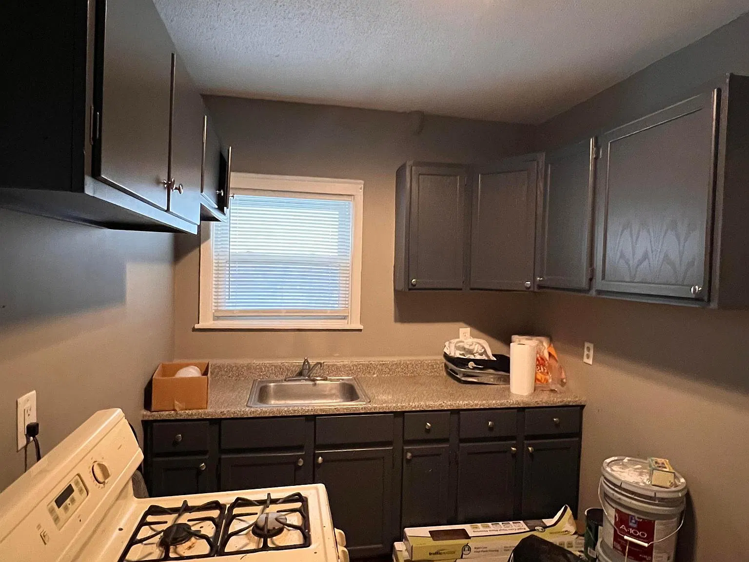 3 bed, 10 sqft, $1,600 — Photo 3