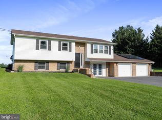 8175 Stone Bridge Rd, Greencastle, PA 17225