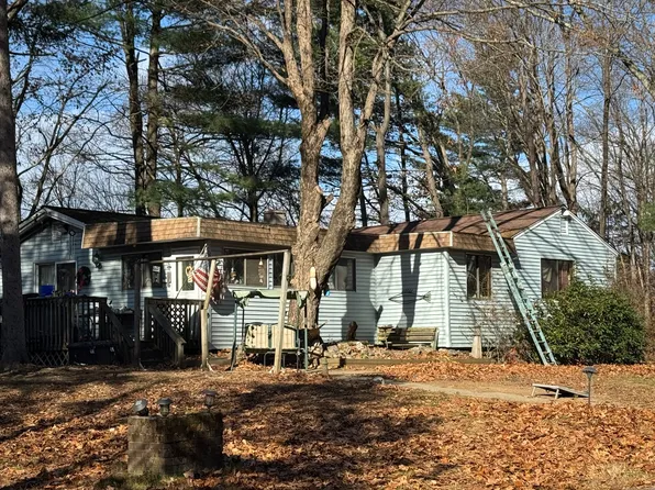 35 Monahan Lane, Naugatuck, CT 06770