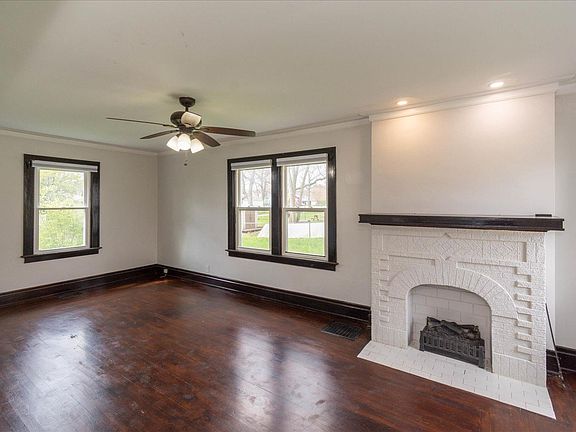 4th image of 1935 Goodman Ave