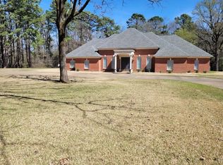 8204 Thames Cir, Texarkana, TX 75503