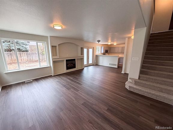 3rd image of 6670 Stagecoach Avenue