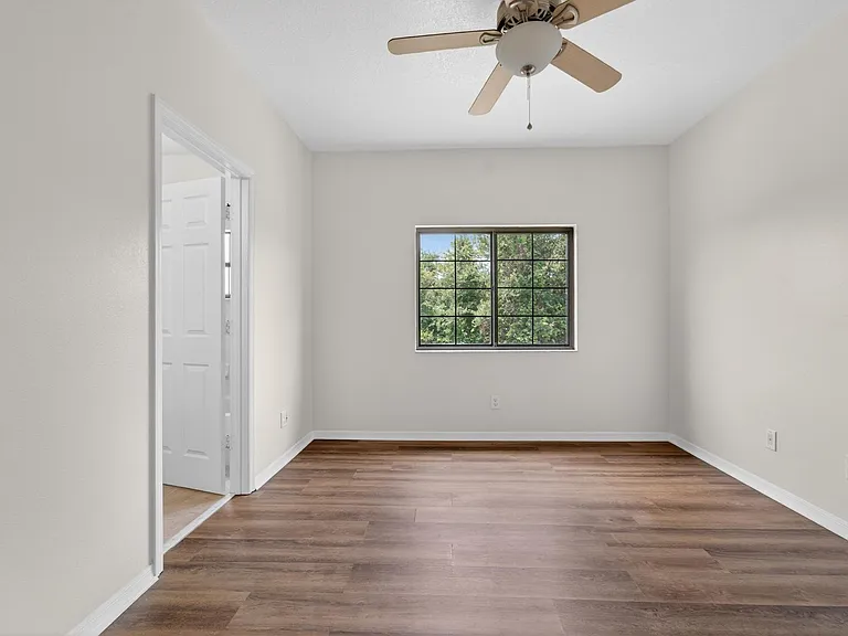 30132 Mossbank Dr — Photo 25
