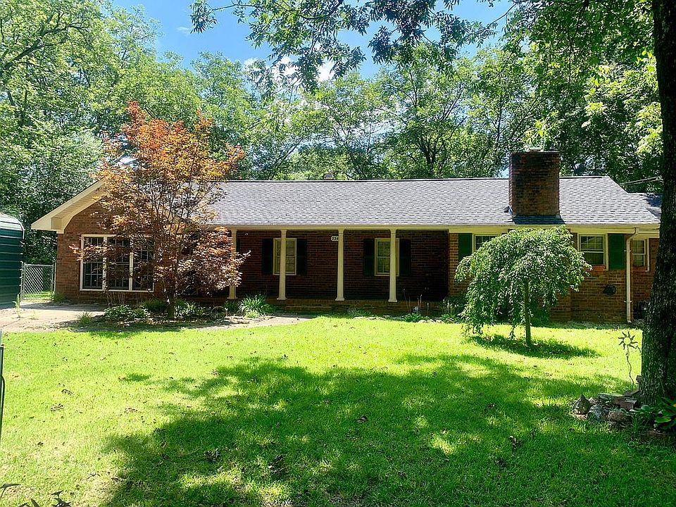 234 Peachtree St, Lavonia, GA 30553 Zillow