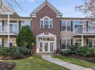 315 Four Seasons Dr, Wayne, NJ 07470