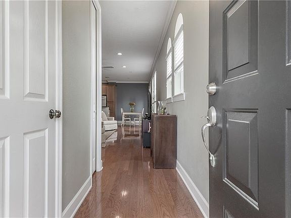 2nd image of 306 S Westland Ave APT 2