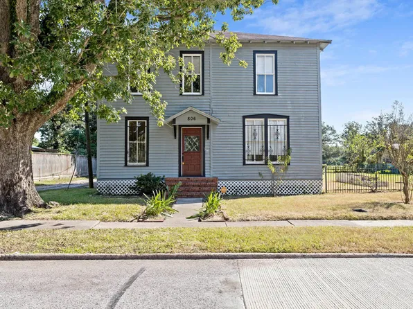 806 4th St, Orange, TX 77630