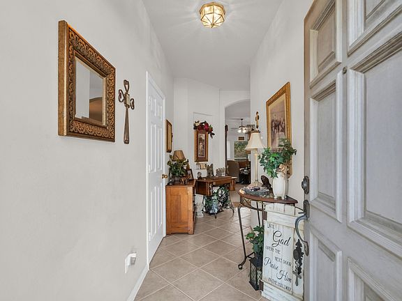 3rd image of 3709 Sunset Cir