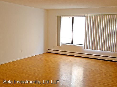 3rd image of 708 University Ave SE APT 21