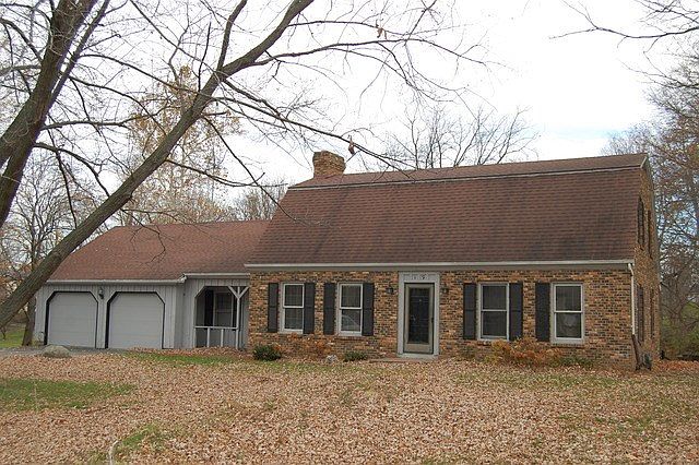 1st image of 19 Coy Park Dr