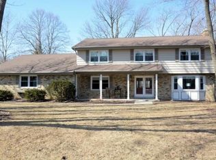 9481 N Fairway Cir, Bayside, WI 53217