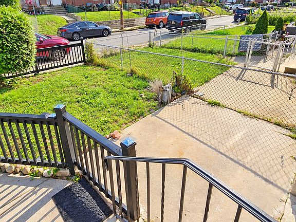 5th image of 125 Spring Valley Rd