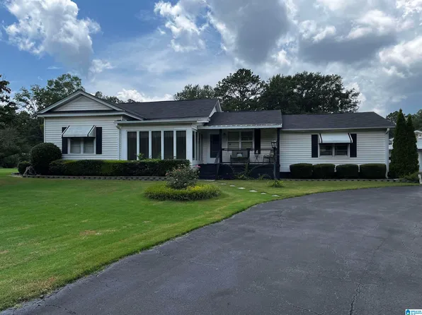 1143 Lake Dr SE, Bessemer, AL 35022
