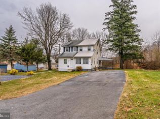609 W Lawn Ave, West Lawn, PA