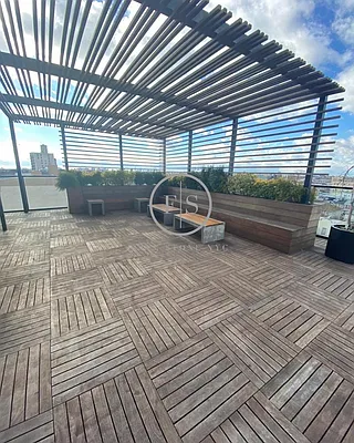 Rented by Five Stone NYC LLC | media 9