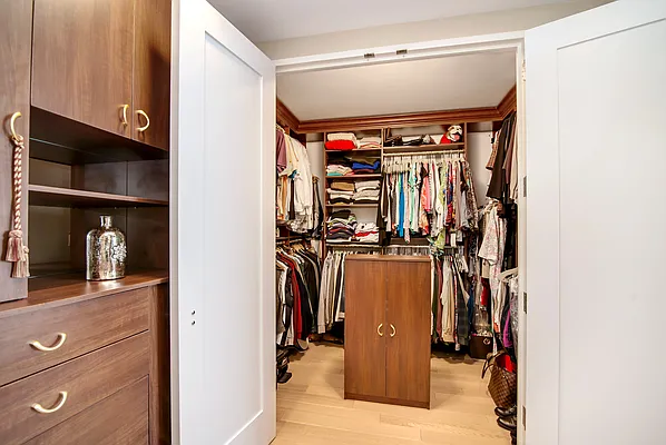 Sold by Compass | media 8