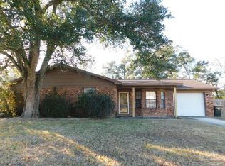 5827 Princeton Dr, Pensacola, FL 32526