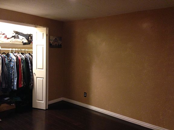 2nd image of 1560 E Woodland Ave