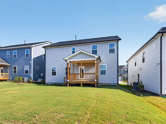 4th image of 764 Aristocrat Ln