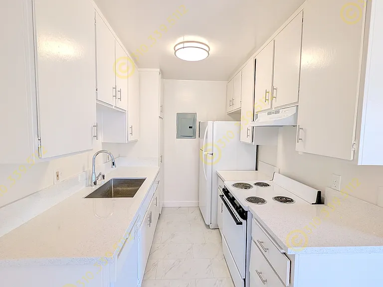 11852 Rochester Ave #8 — Photo 11