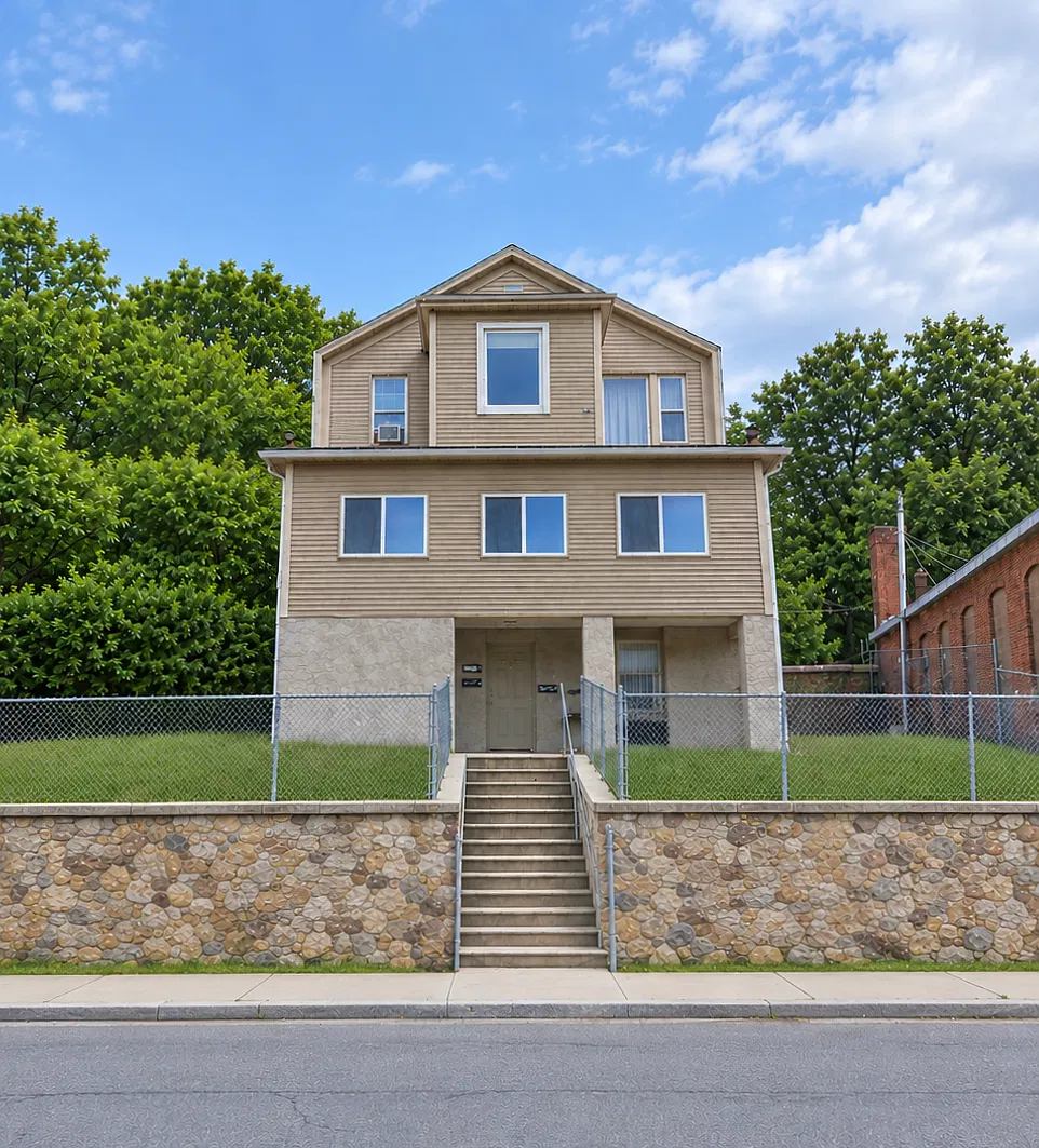 3 bed, $1,600 — Photo 1
