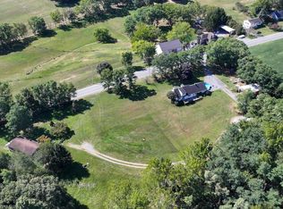 1669 Cloverleaf Rd, Mount Joy, PA 17552