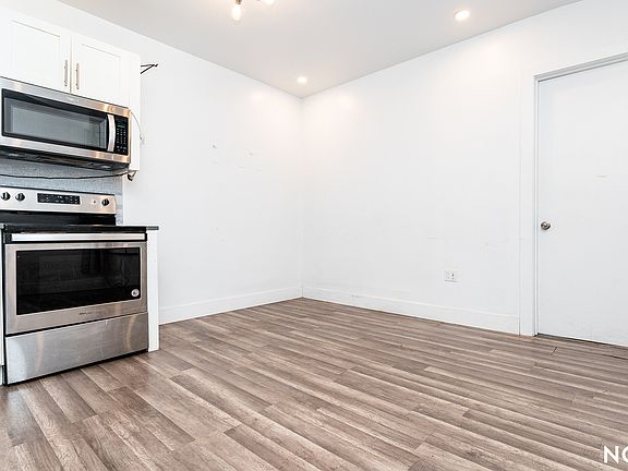 4th image of 501 Lafayette Ave APT 1B