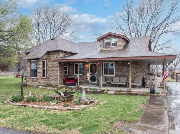 14308 3rd St, Perry, KS 66073