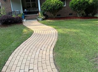 556 Carriage Ln, Raeford, NC 28376