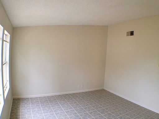 5th image of 635 J St APT 1