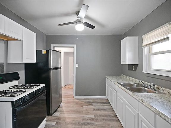 2nd image of 3303 Monroe Ave