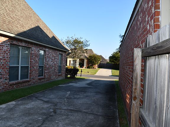 3rd image of 40511 Cross Creek Ave