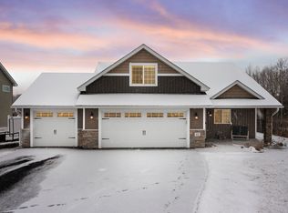 17 8th Ave NE, Isanti, MN 55040