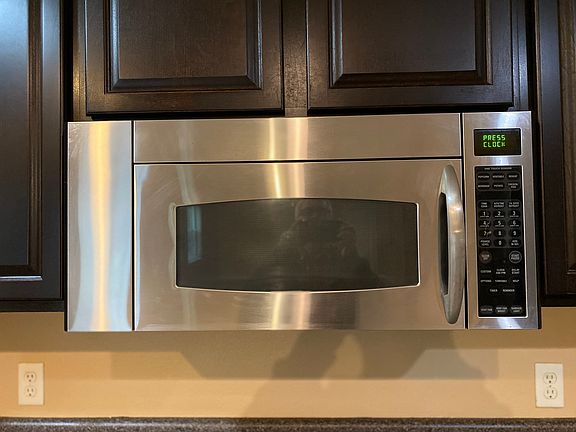 3rd image of 278 SW Mulberry Dr
