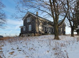 W3905 County Line Rd, Cleveland, WI 53015