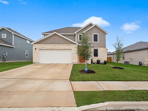 2nd image of 132 Bella Rosa Trl