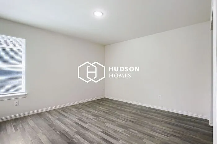 1403 Booker St — Photo 9