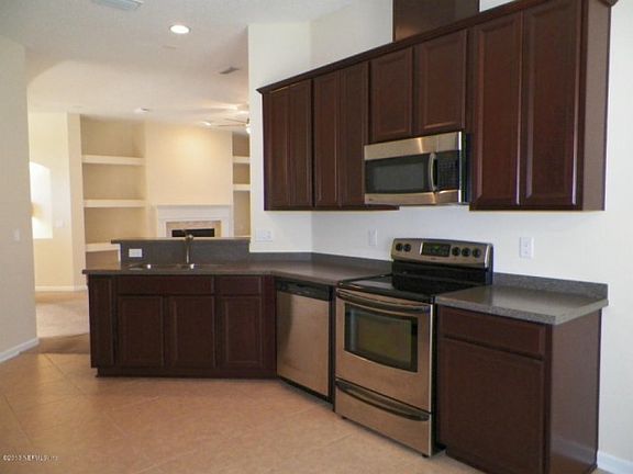 3rd image of 3080 Covenant Cove Dr