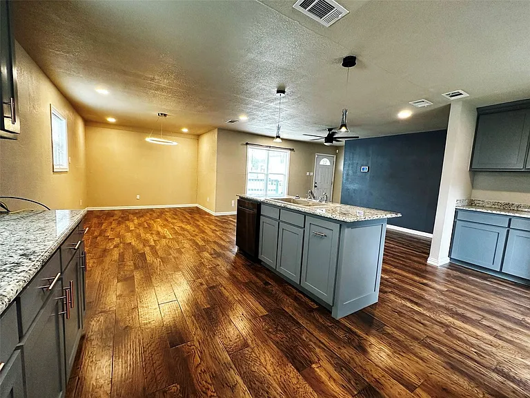 3144 Gordon Ave — Photo 9