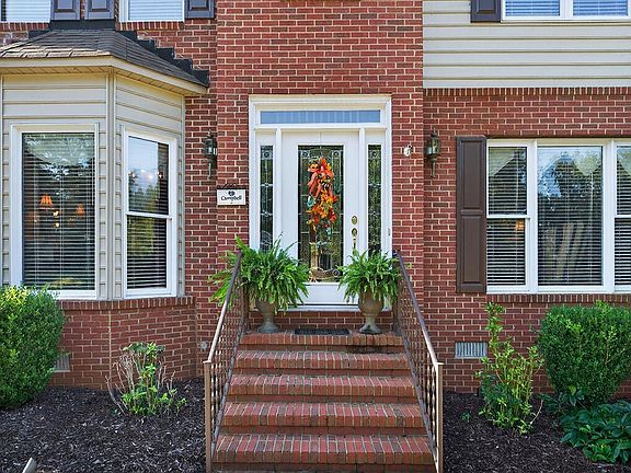 4th image of 307 Holly Ridge Dr