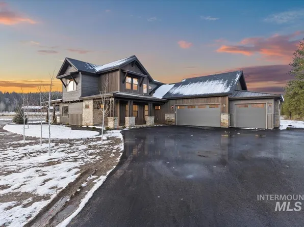 8 Wakerrobin Cir, McCall, ID 83638