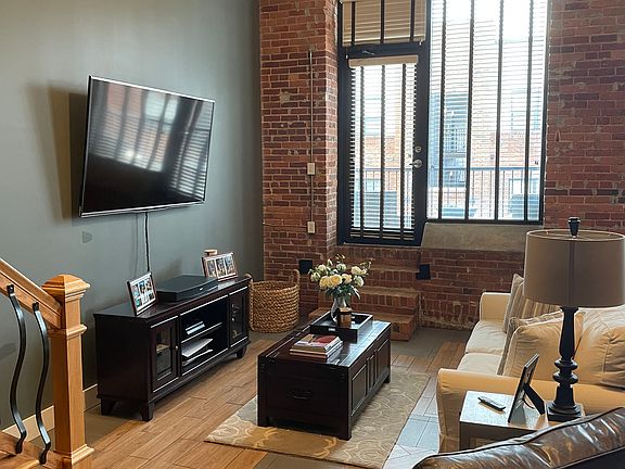 2nd image of 300 South St Unit 222