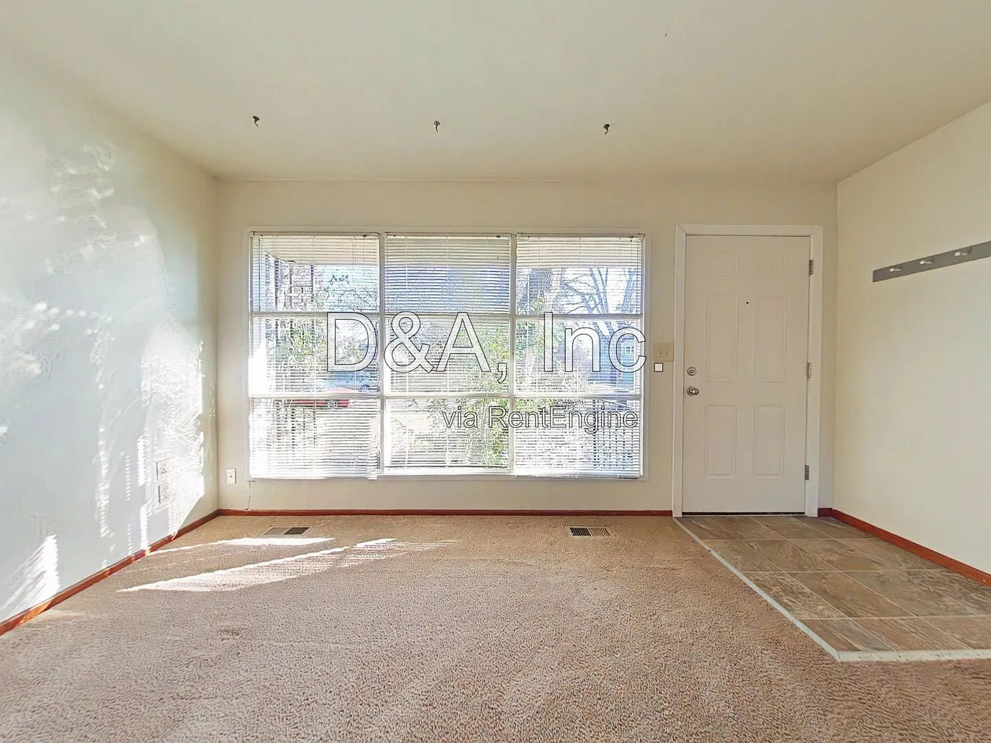 2 bed, 2.0 bath, 883 sqft, $1,895 — Photo 2