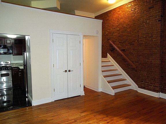 2nd image of 163 W 73rd St APT 3W