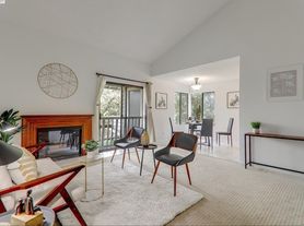 3518 Pepperwood Ter
