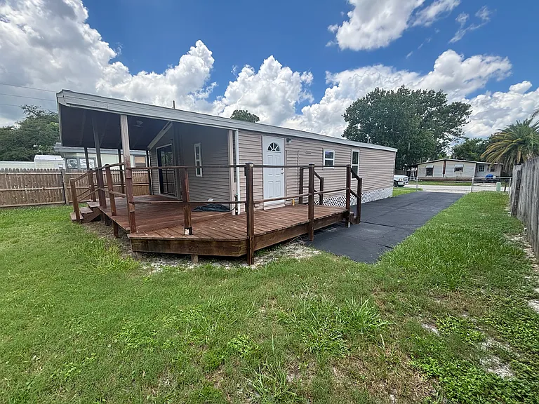 415 Leslie Dr — Photo 18