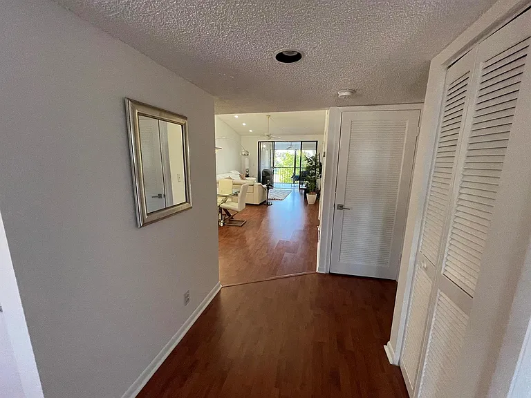 7473 Glendevon Ln #407 — Photo 4