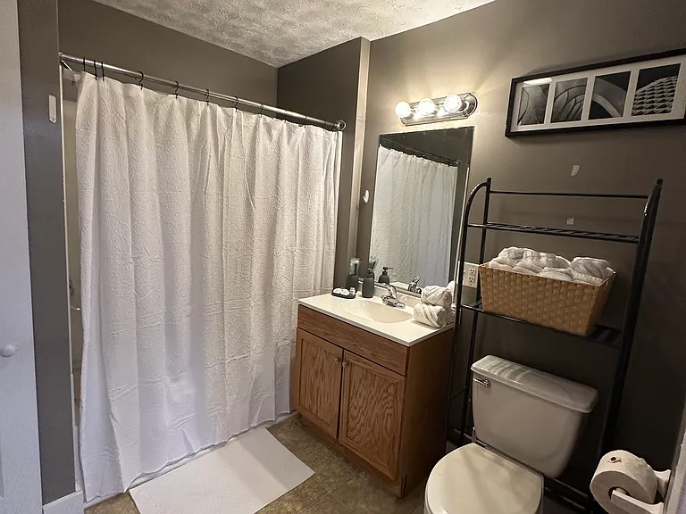 765 S Aurora St #1 — Photo 4