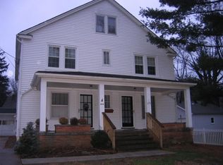 436 Walters Rd, Chagrin Falls, OH 44022